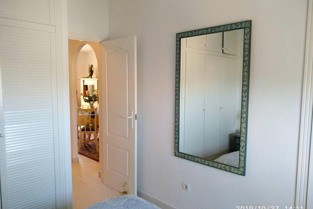 Estupendo Apartamento En Primera Linea De Playa Y Con Vistas Al Mar Denia Bagian luar foto
