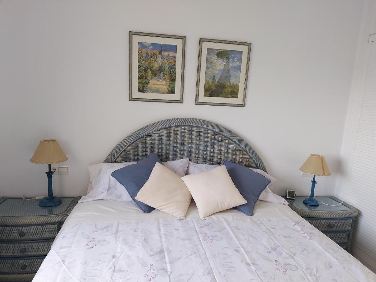 Estupendo Apartamento En Primera Linea De Playa Y Con Vistas Al Mar Denia Bagian luar foto